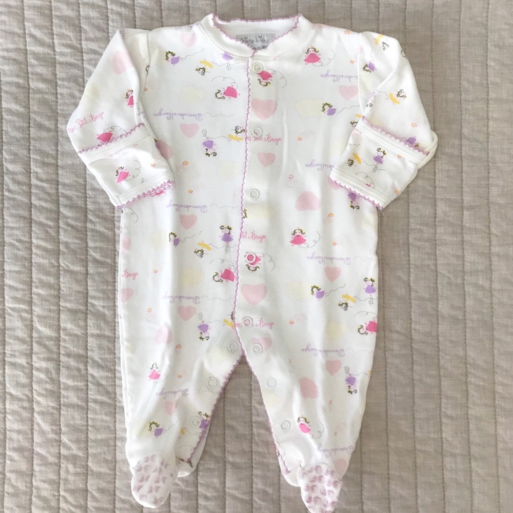 🦄 EUC Kissy Kissy One Piece Outfit 🦄